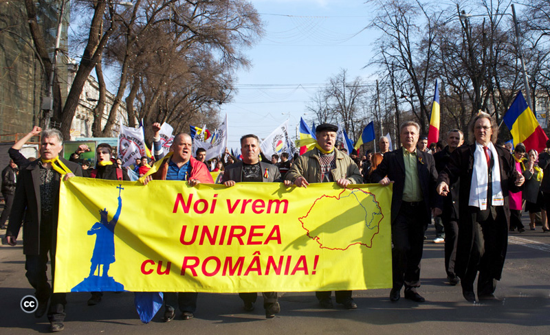 Manifestări ample la Chișinău  pentru reunirea Moldovei cu România - unireamoldova-1337007156.jpg