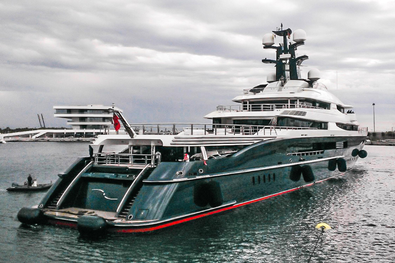 Un mega-yacht de 250 de milioane de dolari a fost confiscat - unmegayacht-1520177046.jpg