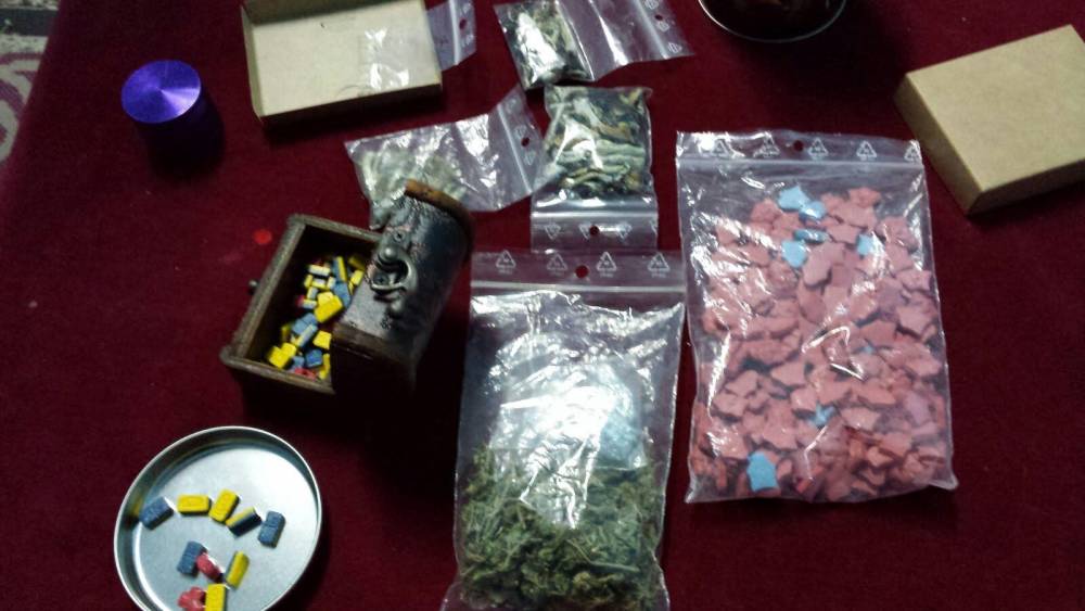 Peste 300 de pastile de ecstasy și alte droguri, descoperite de jandarmii constănțeni - unnamed-1493808644.jpg