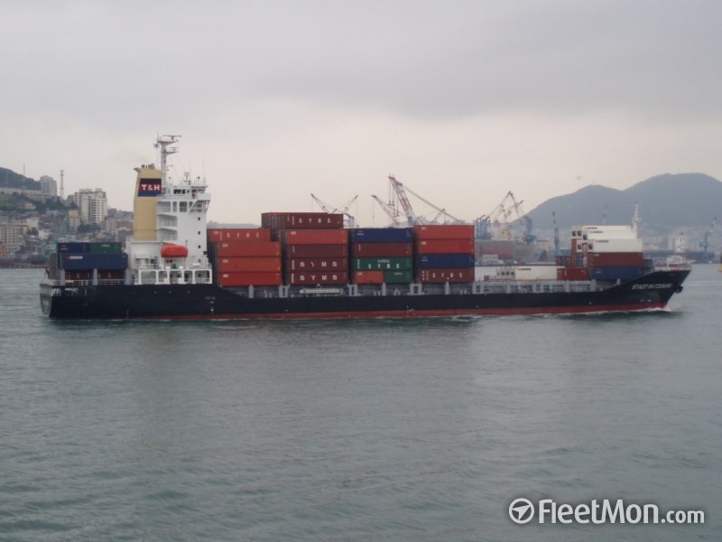 Un portcontainer, suspectat că a lovit și a fugit - unportcontainer-1469969087.jpg