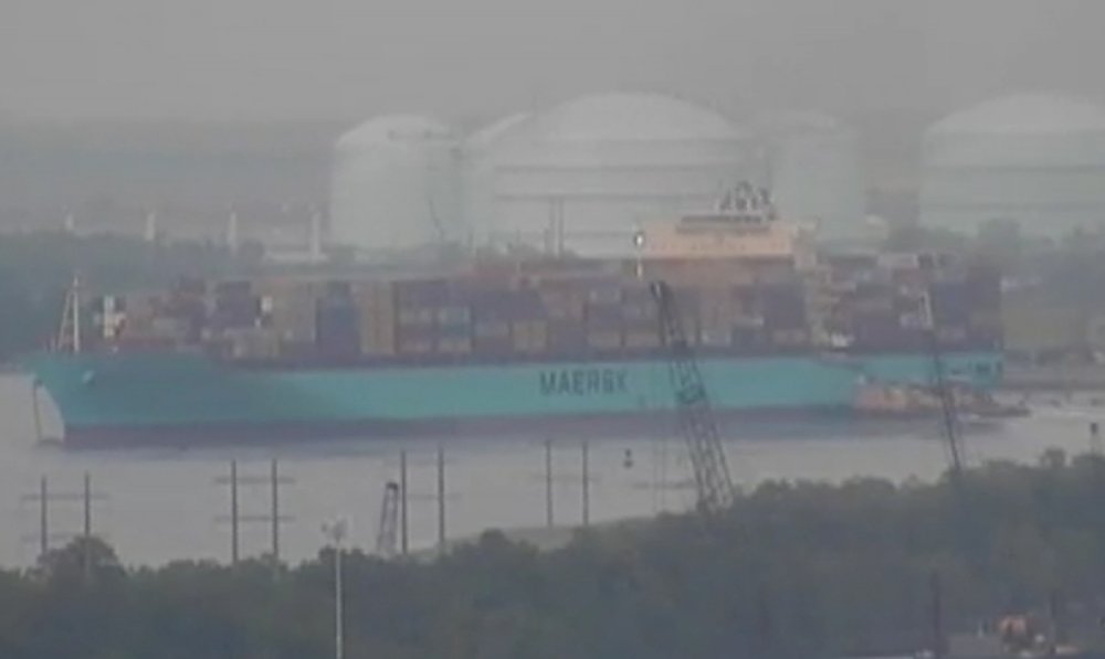 Un portcontainer a eșuat pe râul Savannah - unportcontaineraesuat-1655632820.jpg