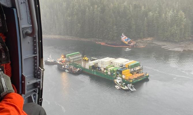 Un remorcher și o barja de containere au eșuat pe coasta Alaska - unremorchersiobarjadecontainerea-1647953072.jpg