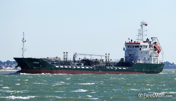 Un tanc petrolier a rămas fără propulsie în Canalul Mânecii - untancpetrolier-1457090541.jpg