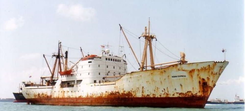 Cargoul Asian Express a fost abandonat; echipajul a fost evacuat - untitled-1371107538.jpg