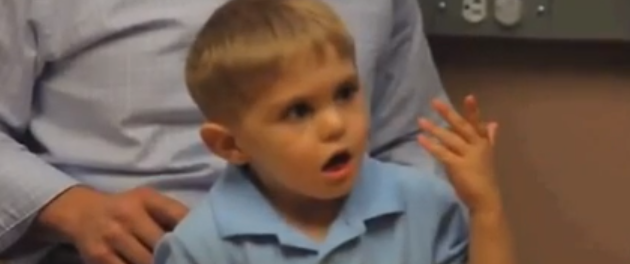 VIDEO / Reacția băiețelului care a auzit sunete pentru prima dată la vârsta de trei ani - untitled-1371828819.jpg