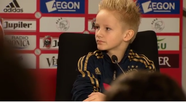 VIDEO. Gest măreț! Ajax a transferat un puști și l-a folosit titular! Copilul suferă de o afecțiune rară - untitled-1387349521.jpg