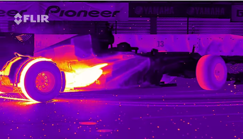 Video fascinant: Cum se vede o mașină de F1 prin lentila unei camere termice cu infraroșu - untitled-1409302243.jpg