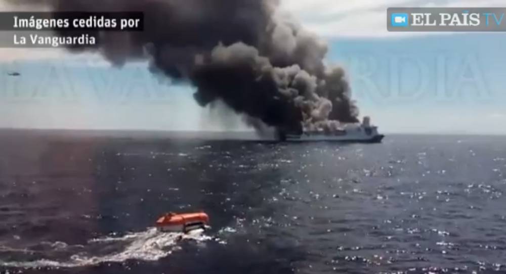 Alertă în Marea Mediterană. Trei români, printre pasagerii feribotului cuprins de flăcări în largul Insulelor Baleare - untitled-1430290643.jpg