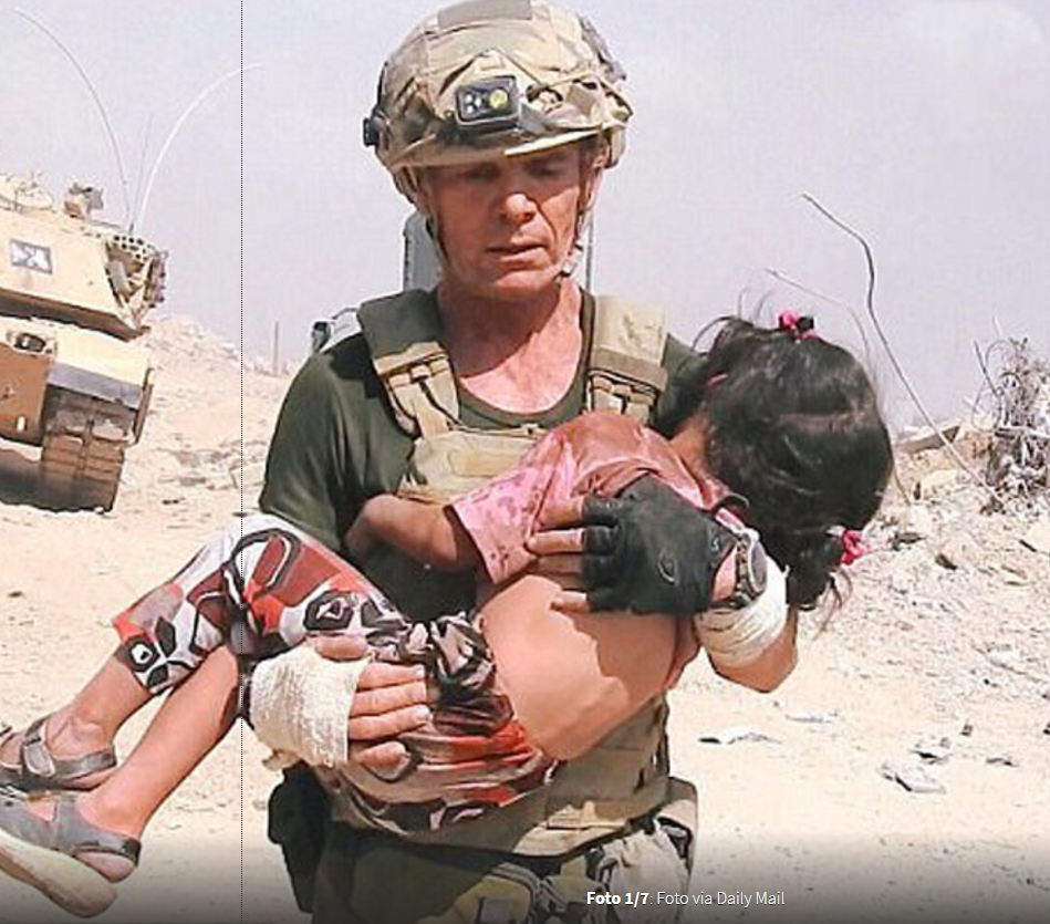 IMAGINEA ZILEI / S-a aruncat în bătaia gloanțelor pentru a salva o fetiță din ghearele ISIS - untitled-1497863594.jpg