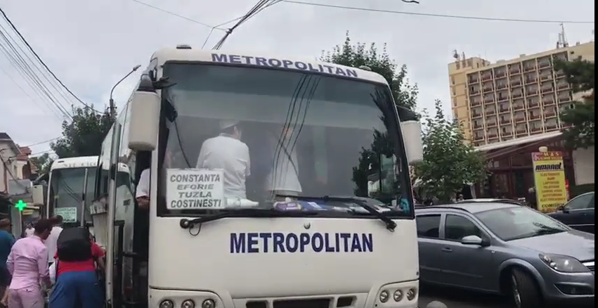 VIDEO / Scandal la Eforie! Un șofer de autobuz a refuzat să se supună controlului OPC și a încercat să-l lovească cu autobuzul pe comisarul șef - untitled-1503410448.jpg