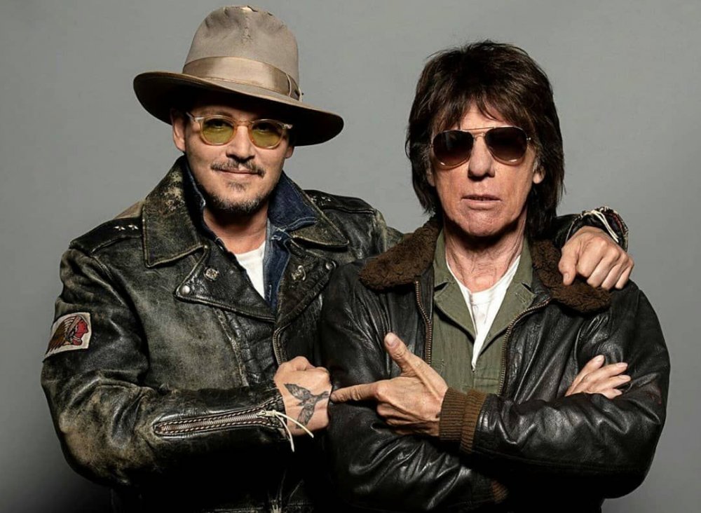 Johnny Depp și Jeff Beck au înregistrat o versiune a melodiei ''Isolation'', de John Lennon - untitled-1587058798.jpg