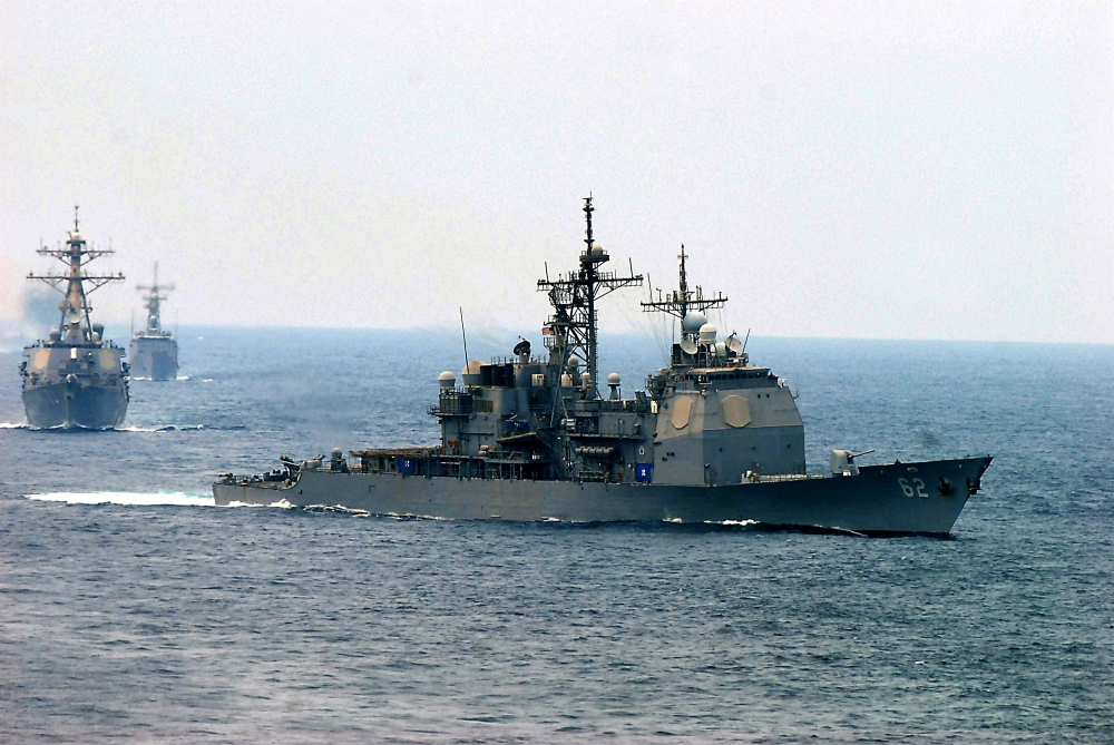 SUA au mobilizat nave pentru supravegherea tirului rachetei nord-coreene - usanavy-1354868694.jpg