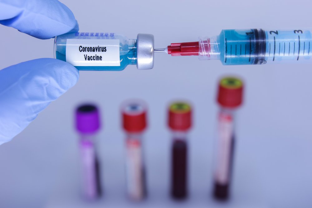 Compania Moderna susține că vaccinul său anti-COVID are rezultate promițătoare la pacienții vârstnici - vaccin-1598508647.jpg