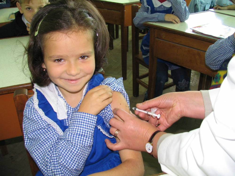 Vaccinarea copiilor ar trebui să se facă în școli și grădinițe - vaccinare-1485959958.jpg