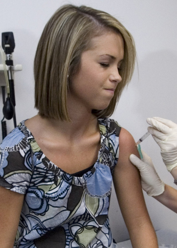 Vaccinarea HPV ar putea fi reluată - vaccinareahpv-1352133286.jpg