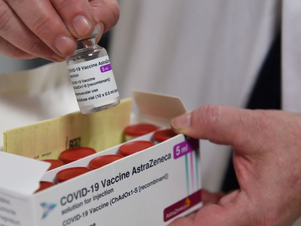 Africa de Sud oprește vaccinările cu AstraZeneca - vaccinh-1612771774.jpg