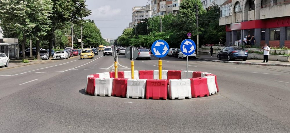 Va fi desfiinţat sensul giratoriu de la intersecția bulevardului Alexandru Lăpușneanu cu strada Nicolae Iorga - vafidesfiintat-1625150404.jpg