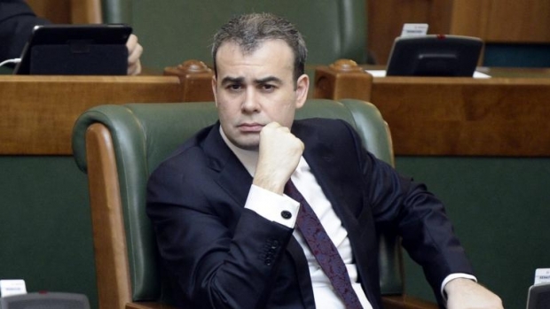 Darius Vâlcov, recent numit consilier de stat în Guvernul Dăncilă, rămâne sub control judiciar într-un dosar de corupție - valcov68896700-1517418182.jpg