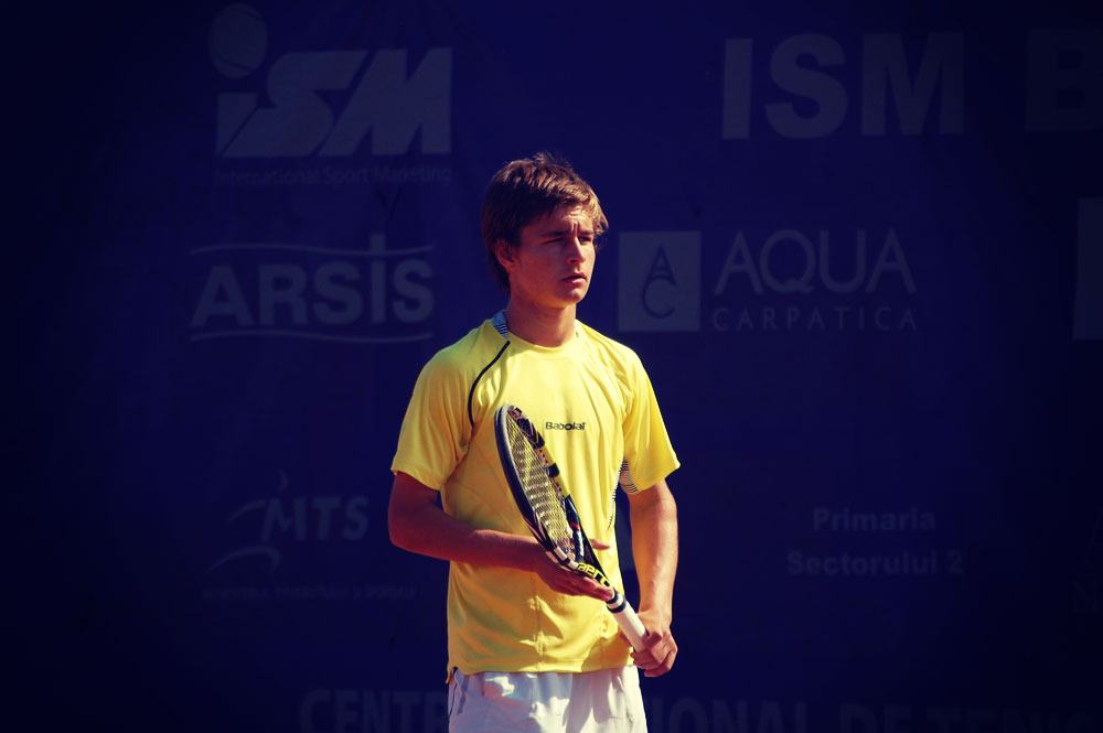 Tenis: Juniorul Valentin Popescu s-a calificat în semifinalele turneului ITF din Egipt - valentinsursafrtro-1423132662.jpg