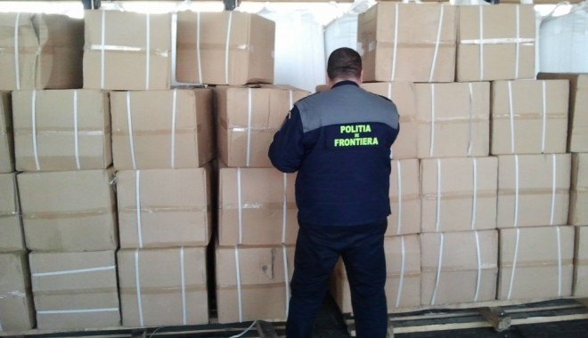 Vameșii constănțeni au confiscat mărfuri contrafăcute în valoare de peste 100.000 de euro - vama-1458734151.jpg
