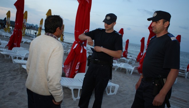 Ce droguri au capturat polițiștii, pe litoral, în minivacanța de 1 Mai - vama1342699844-1430828065.jpg