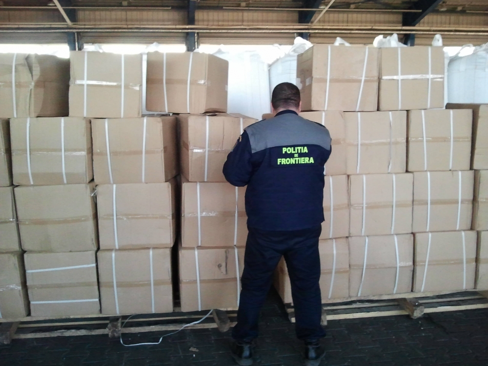 Confiscări pe bandă rulantă în portul Constanța - vamesii6milioane1428499094-1432733561.jpg