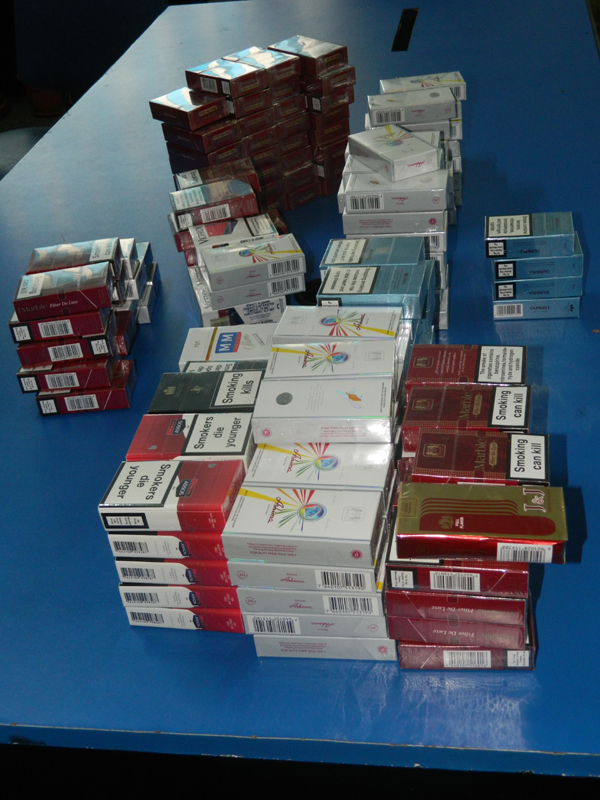 Vânzători de țigări de contrabandă, luați în vizor - vanzatoridetigari-1414517463.jpg