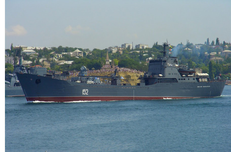 Rusia trimite două nave de război spre portul sirian Tartus - vapor-1340037403.jpg
