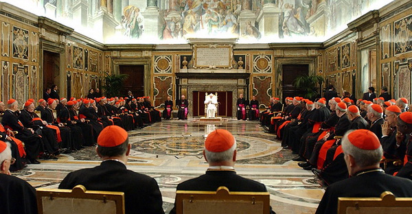 Papa Francisc promite soluții pentru celibatul preoților - vaticanpreoticatolici-1405254087.jpg
