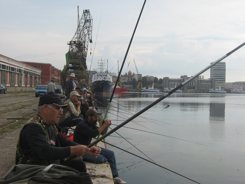Veste bună  pentru pescarii din portul Constanța - vestebuna-1498668147.jpg