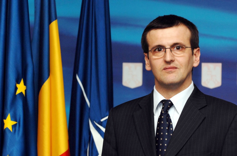 Vicepreședintele PMP Cristian Preda votează cu Macovei - vicepresedintelepmpvoteaza-1412350972.jpg