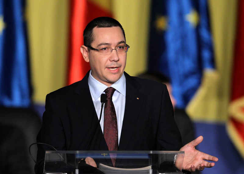 Victor Ponta  a revenit la Guvern. Se așteaptă rezultatele expertizei  cerute de DNA - victorpontaarevenit-1439215015.jpg