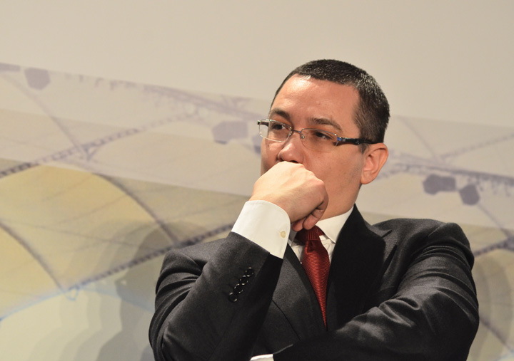 Anunț de ultim moment despre demiterea premierului Ponta - victorpontauslbilant2aninarcispo-1434966980.jpg