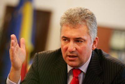 Adriean Videanu ar vrea să fie președintele României - videanu-1359032615.jpg