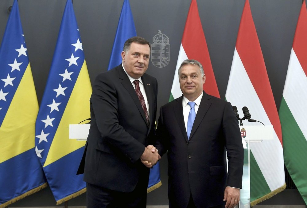 Viktor Orban s-a întâlnit cu liderul sârbilor bosniaci, care ameninţă cu secesiunea - viktor-1636286174.jpg
