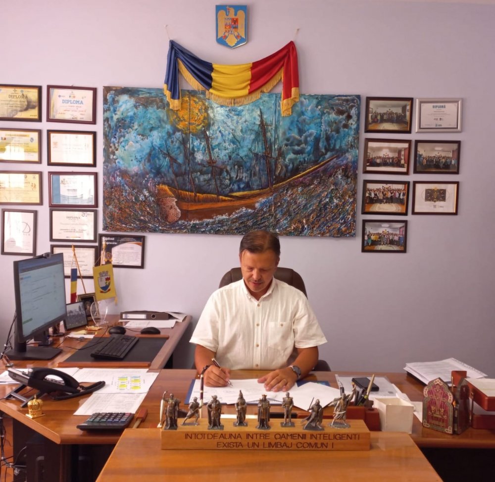 Primarul Viorel Ionescu: „La Hârșova educația este o prioritate” - viorel-ionescu-1692968787.jpg