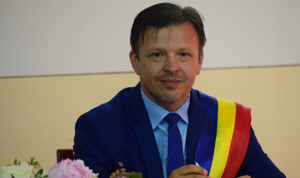 Primarul Viorel Ionescu, de la Hârșova: 