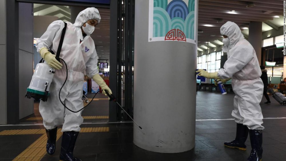 Virusul mortal chinez a ajuns la 41 de morți, 1.300 de contaminați și milioane de locuitori blocați - virus-1579942602.jpg
