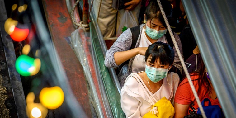 Bilanțul epidemiei provocate de noul coronavirus din China crește tot mai mult: 724 de morți - virus-1581153402.jpg