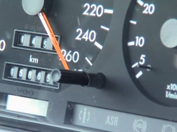 Șofer prins cu 166 km/oră, în municipiul Constanța - viteza-1384424446.jpg