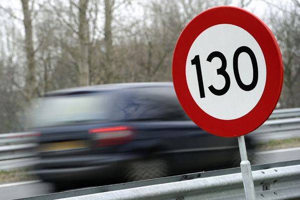 Șofer prins cu peste 200 km/oră, în drum spre Constanța - vitezaautostrada-1465911811.jpg