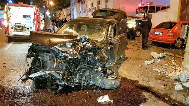 O fi ridicat Poliția permise auto în urma tragediilor de pe strada Mircea și din Lazu? O întrebare la care așteptăm răspuns! - viteze-1517996904.jpg