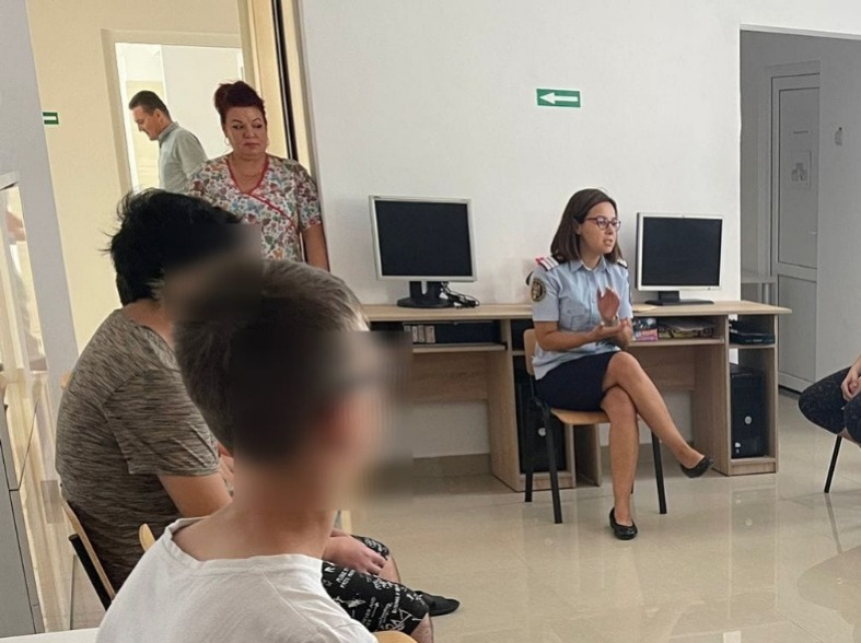 Reprezentanți ai ISU „Dobrogea”, în vizită la Centrul de Primire a Copilului în Regim de Urgență Constanța - vizita-centru-1694526731.jpeg