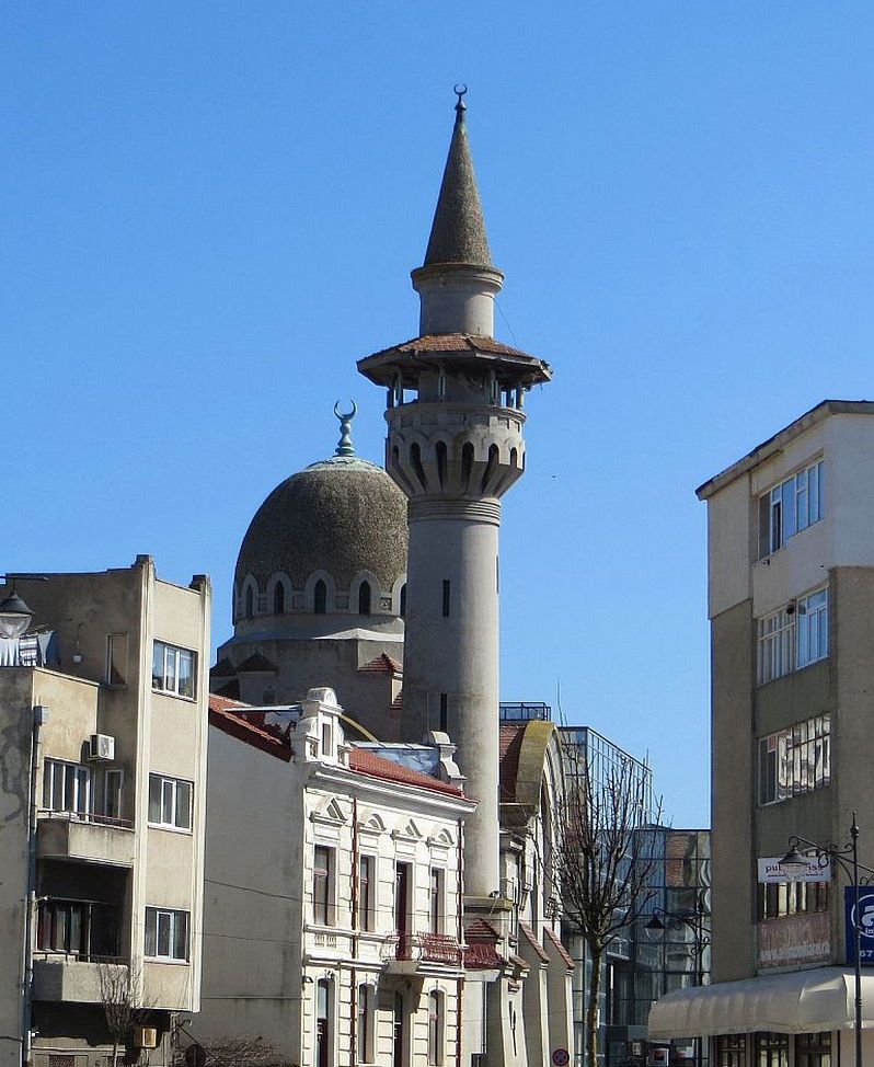 Sunteți în vacanță? Vizitați Marea Moschee din centrul istoric al Constanței! - vizitamoschee-1566209179.jpg