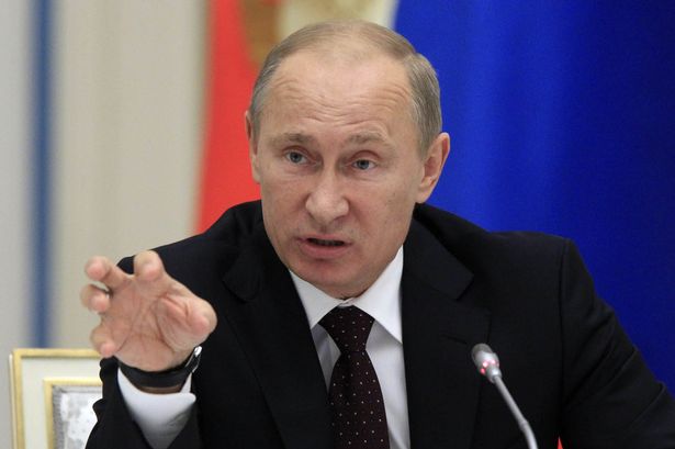 Putin: Trebuie să avem propriul sistem de carduri bancare pentru ruși - vladimirputin-1436605014.jpg