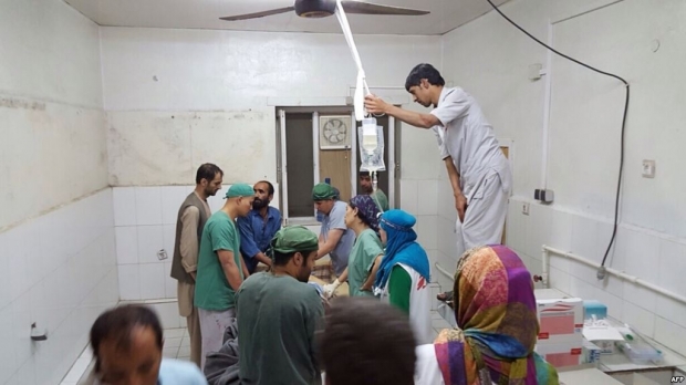 Medici fără frontiere / Spitalul bombardat în Afganistan nu mai este funcțional - voanews99644400-1444036482.jpg