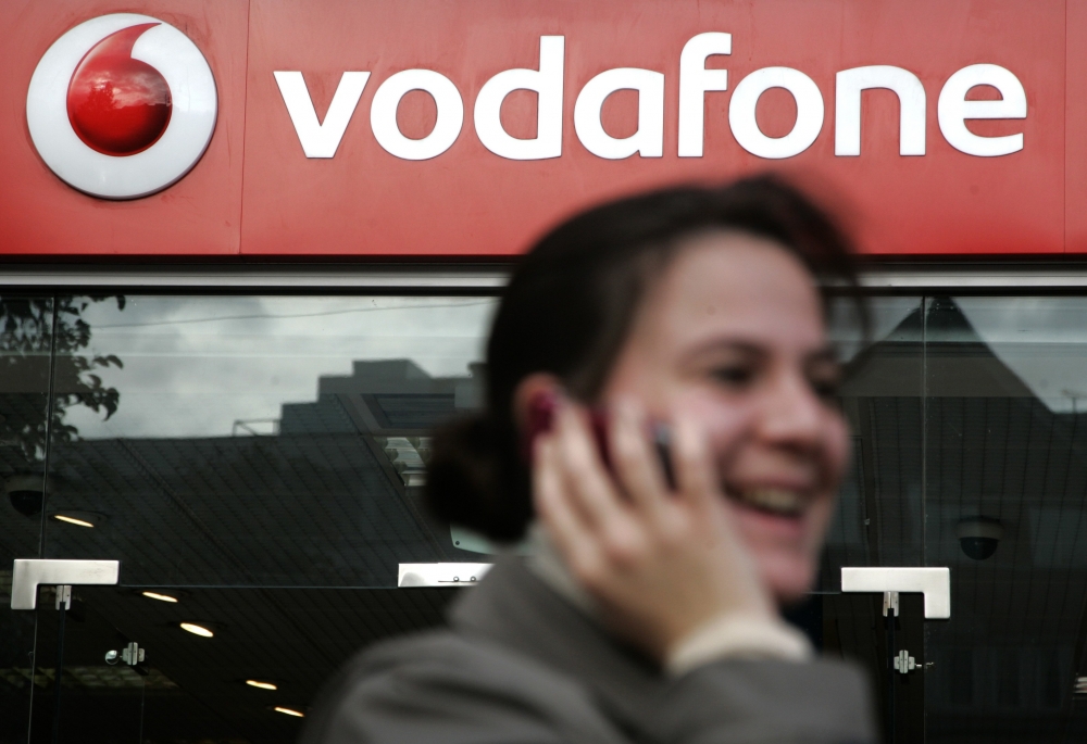Vodafone ar putea primi o ofertă de 100 miliarde dolari pentru o participație la o companie din SUA - vodafone-1366873658.jpg