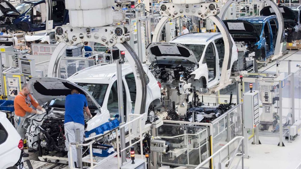 Fabricile Volkswagen se vor închide pentru două sau trei săptămâni - volkswagen-1584805077.jpg