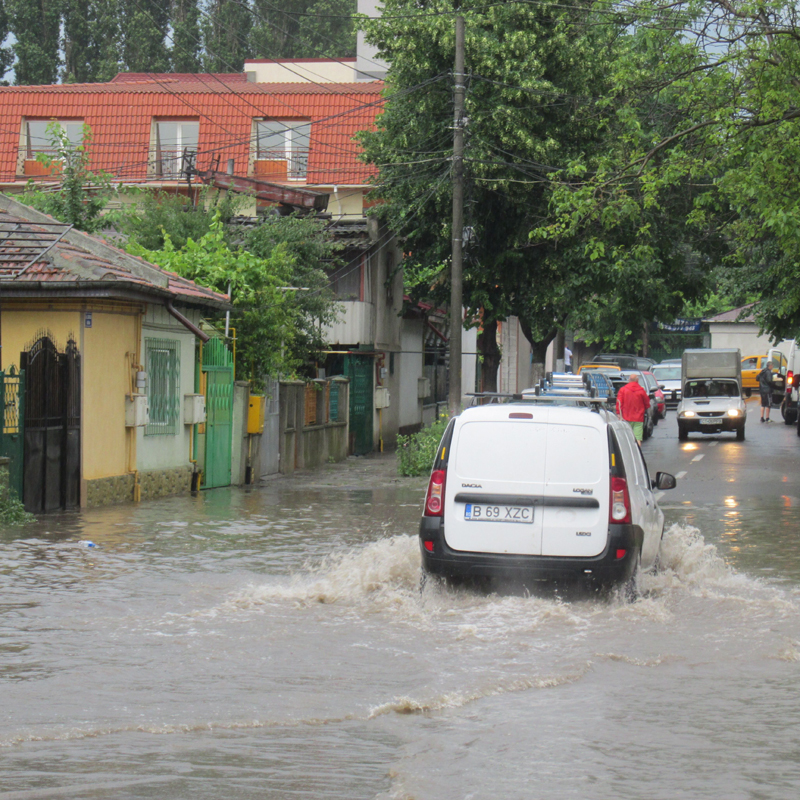 Vin ploile torențiale și vijeliile, la Constanța! - vreme-1438275239.jpg