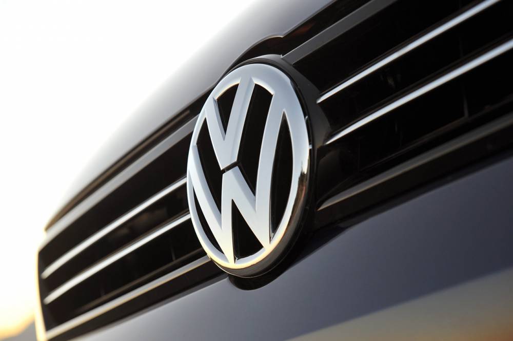 Standard & Poor's a retrogradat ratingul pe termen lung al Volkswagen AG cu o treaptă, la 